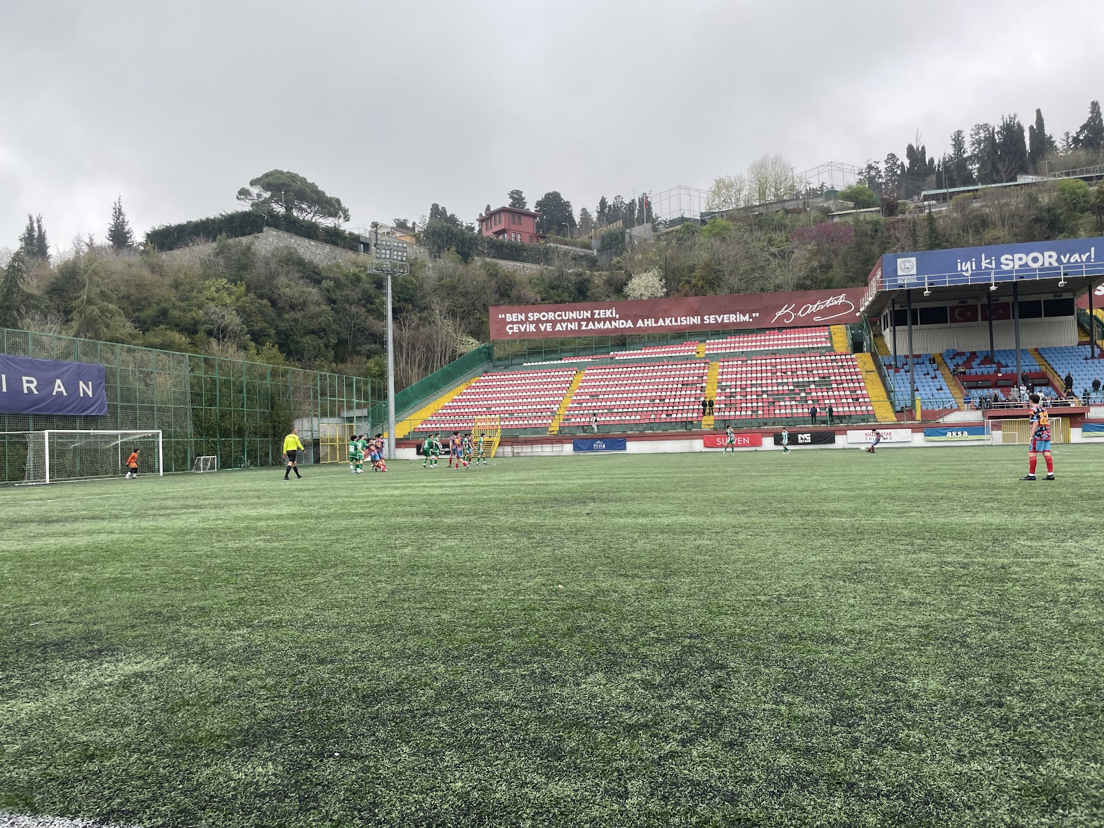 Beylerbeyi 75. Yıl Stadı - Üsküdar Spor Tesisi - Görsel 2