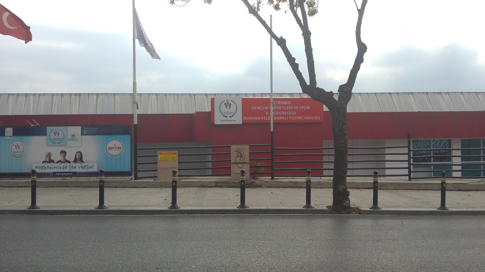 Burhan Felek Olimpik Yüzme Havuzu - Üsküdar Spor Tesisi - Görsel 6