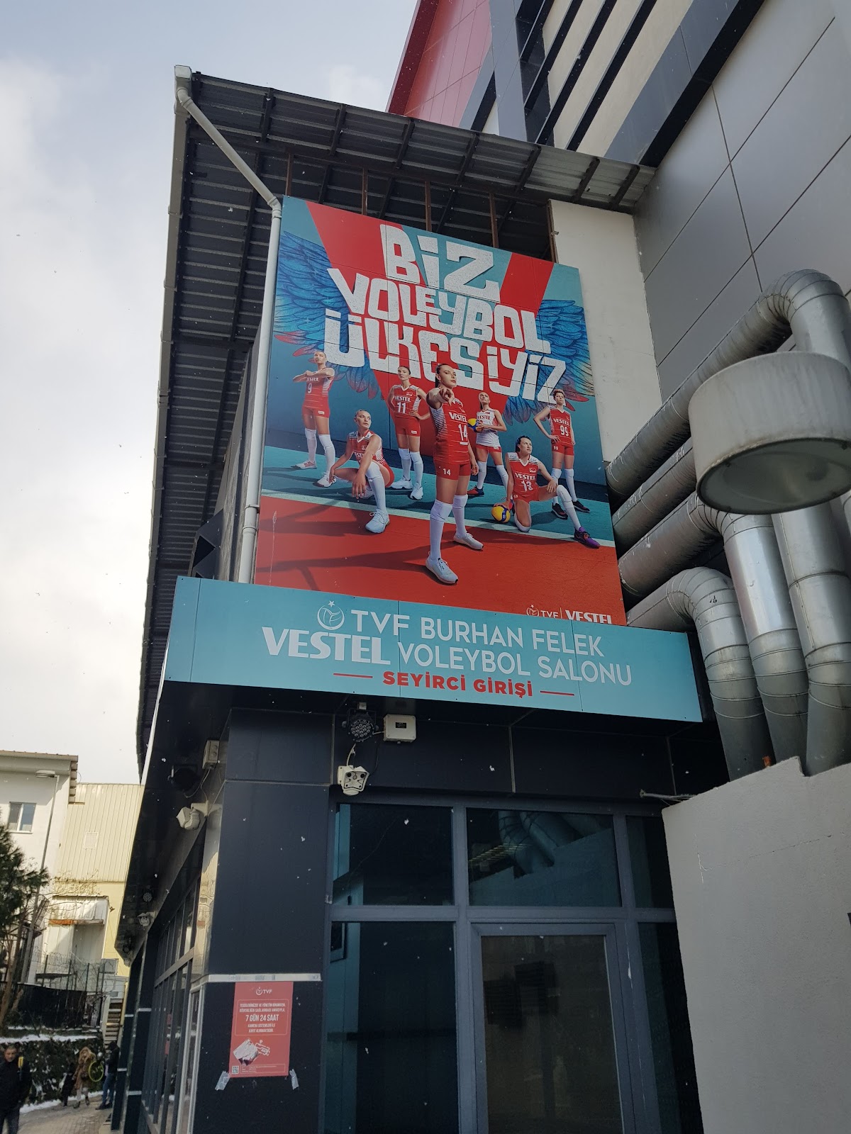 Burhan Felek Voleybol Salonu - Üsküdar Spor Tesisi - Görsel 3