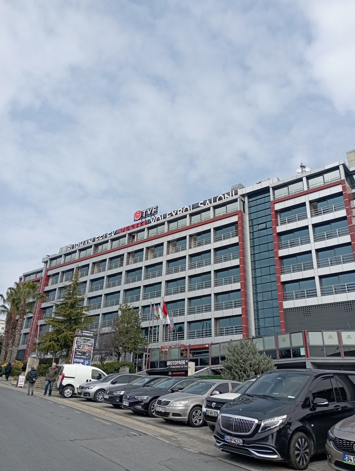 Burhan Felek Voleybol Salonu - Üsküdar Spor Tesisi - Görsel 4