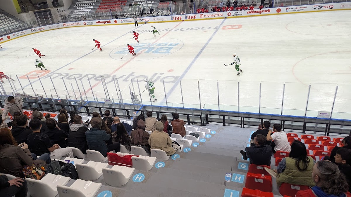 Buz Adası Zeytinburnu Buz Pisti - Zeytinburnu Spor Tesisi - Görsel 6