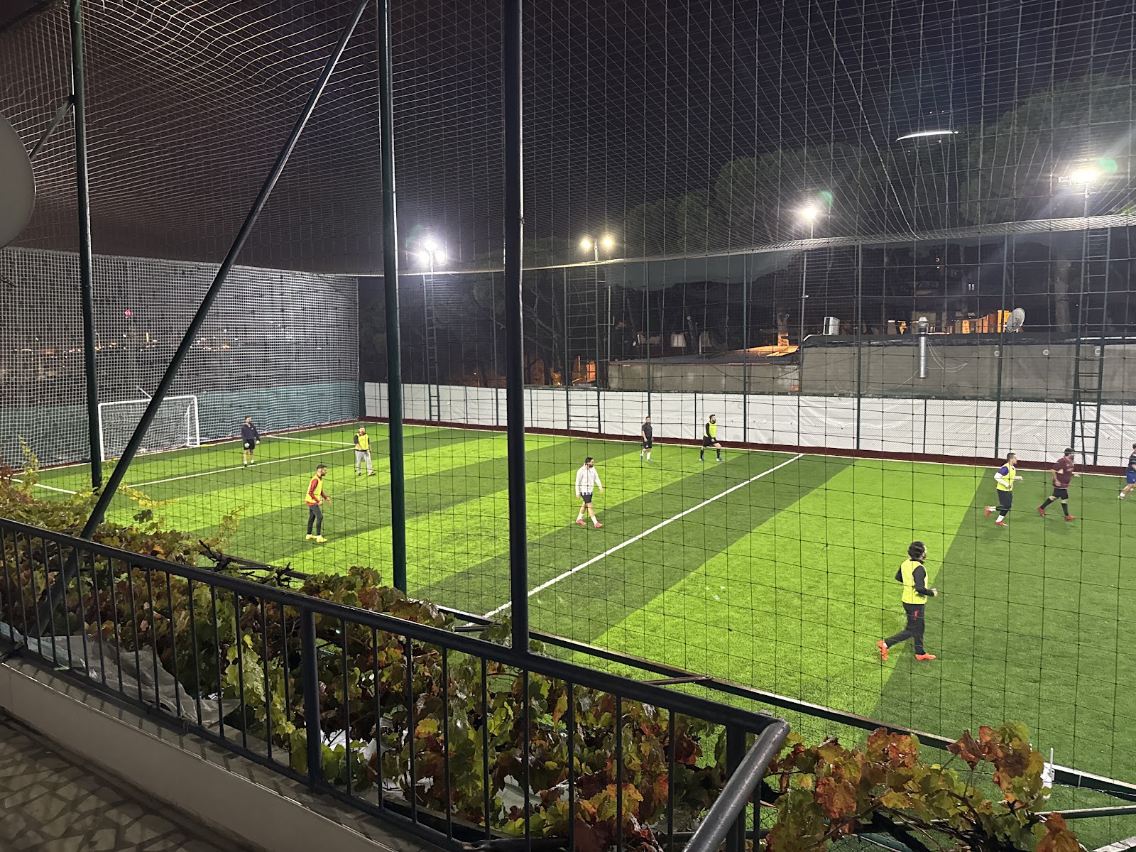 Erdoğan Kardeşler Halı Saha - Üsküdar Spor Tesisi - Görsel 2