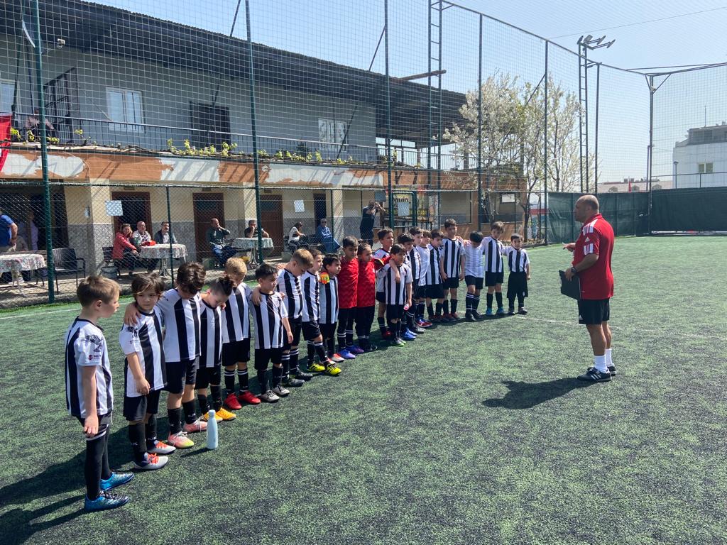 Erdoğan Kardeşler Halı Saha - Üsküdar Spor Tesisi - Görsel 6