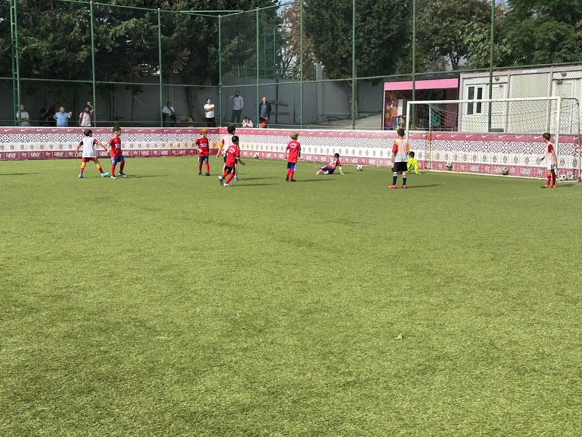 Esenyurt 19 Mayıs Halı Saha - Esenyurt Futbol Tesisi