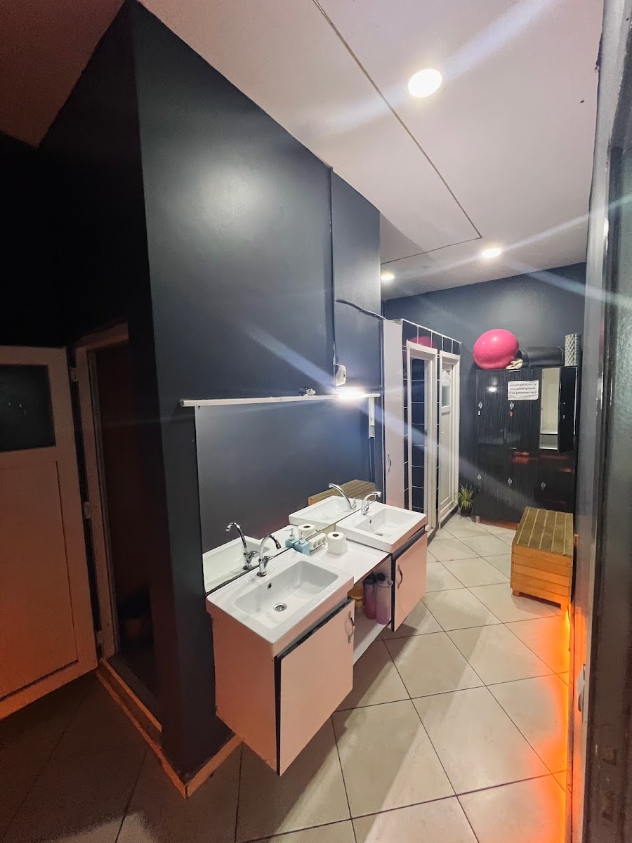 Flex Gym Bağlarbaşı - Gaziosmanpaşa Spor Tesisi - Görsel 6