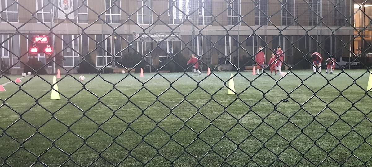 Futbol Merkezi Halı Saha - Ataşehir Spor Tesisi - Görsel 3