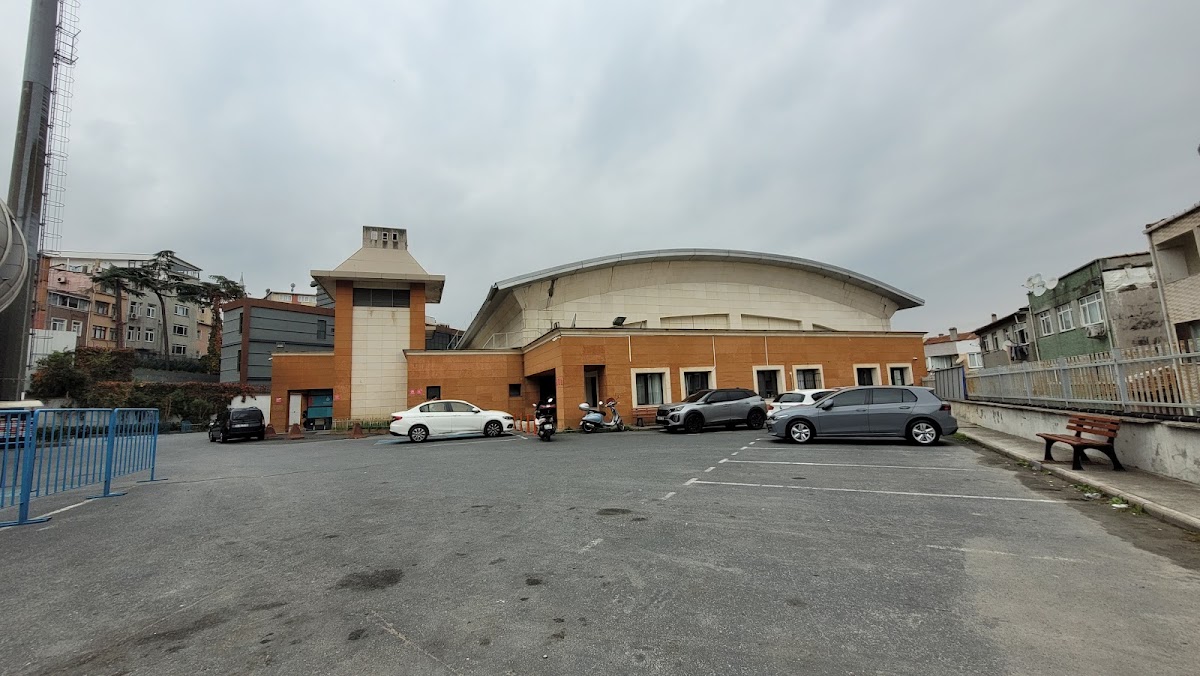 İBB Beyoğlu Spor Kompleksi - Beyoğlu Spor Tesisi - Görsel 2