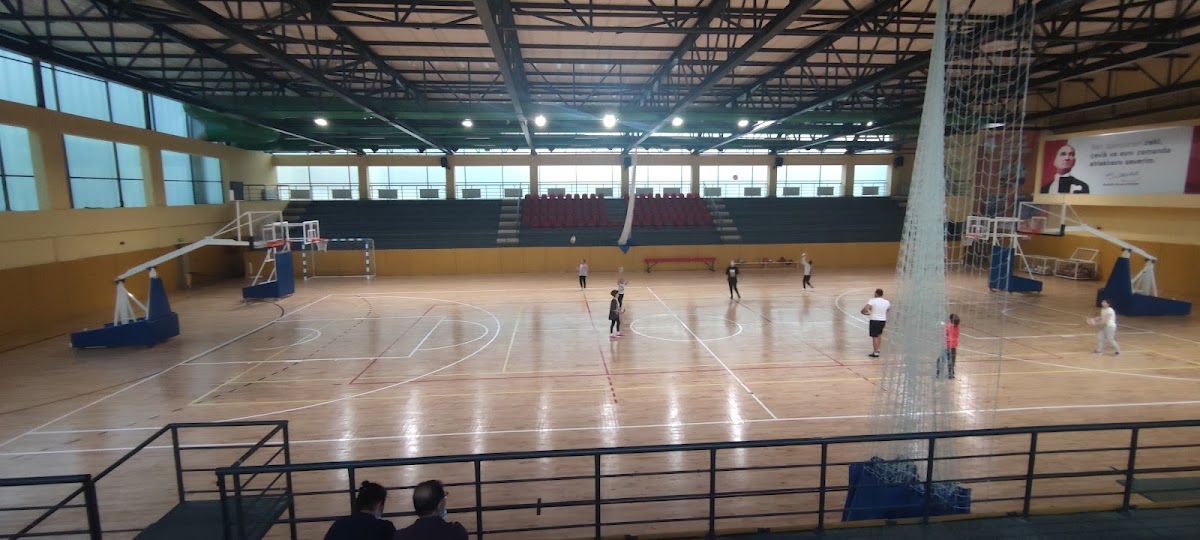 Karadeniz Mahallesi Spor Tesisi - Gaziosmanpaşa Futbol Tesisi