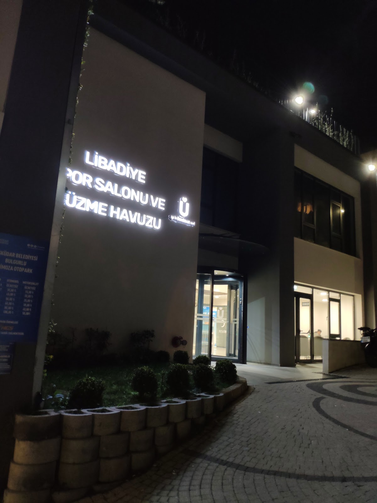 Libadiye Spor Salonu ve Yüzme Havuzu - Üsküdar Spor Tesisi - Görsel 3