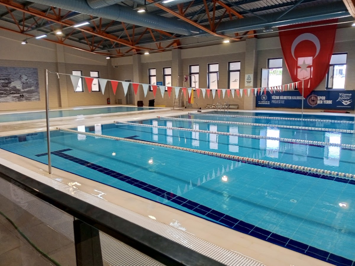 Naim Süleymanoğlu Spor Tesisleri ve Yüzme Havuzu - Silivri Yüzme Tesisi