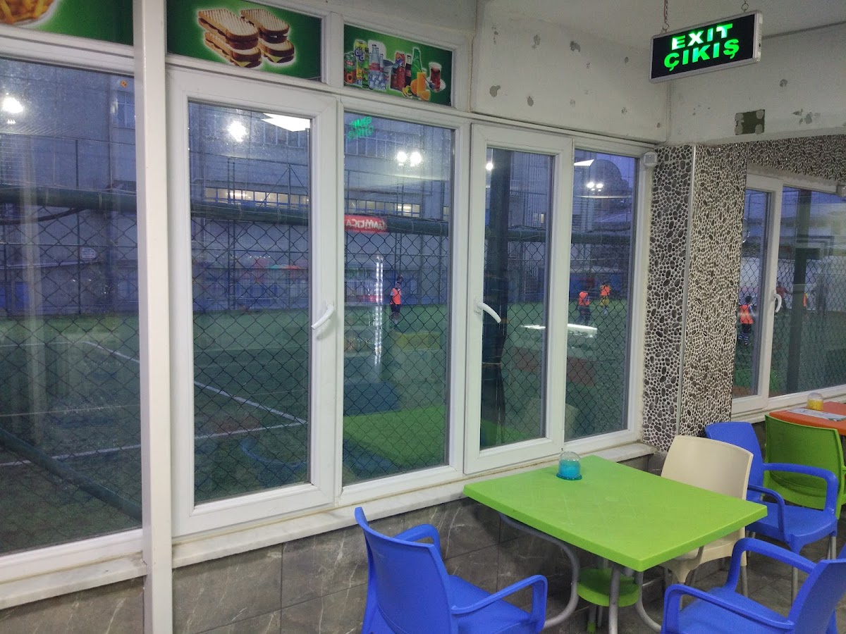 Oktay Halı Saha - Güngören Spor Tesisi - Görsel 4