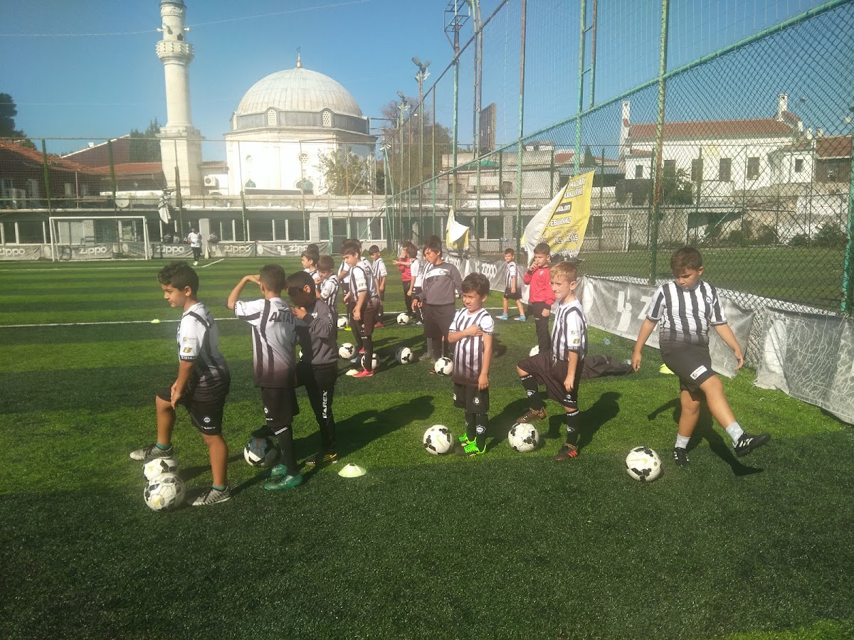 Oktay Halı Saha - Güngören Spor Tesisi - Görsel 5