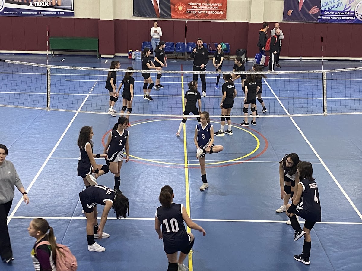 Osman Solakoğlu Spor Salonu - Küçükçekmece Spor Tesisi - Görsel 1