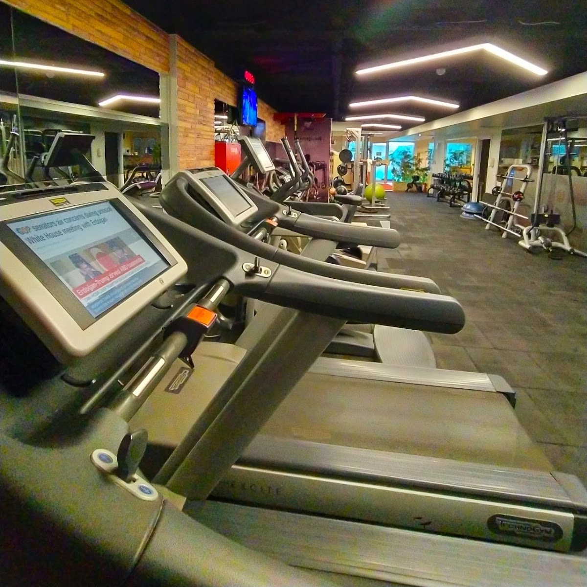 Powerfull Athletic Club - Kadıköy Spor Tesisi - Görsel 4