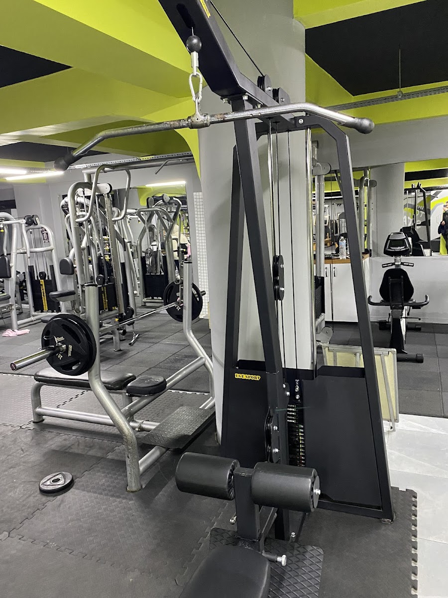 Reflex Gym - Şişli Spor Tesisi - Görsel 3