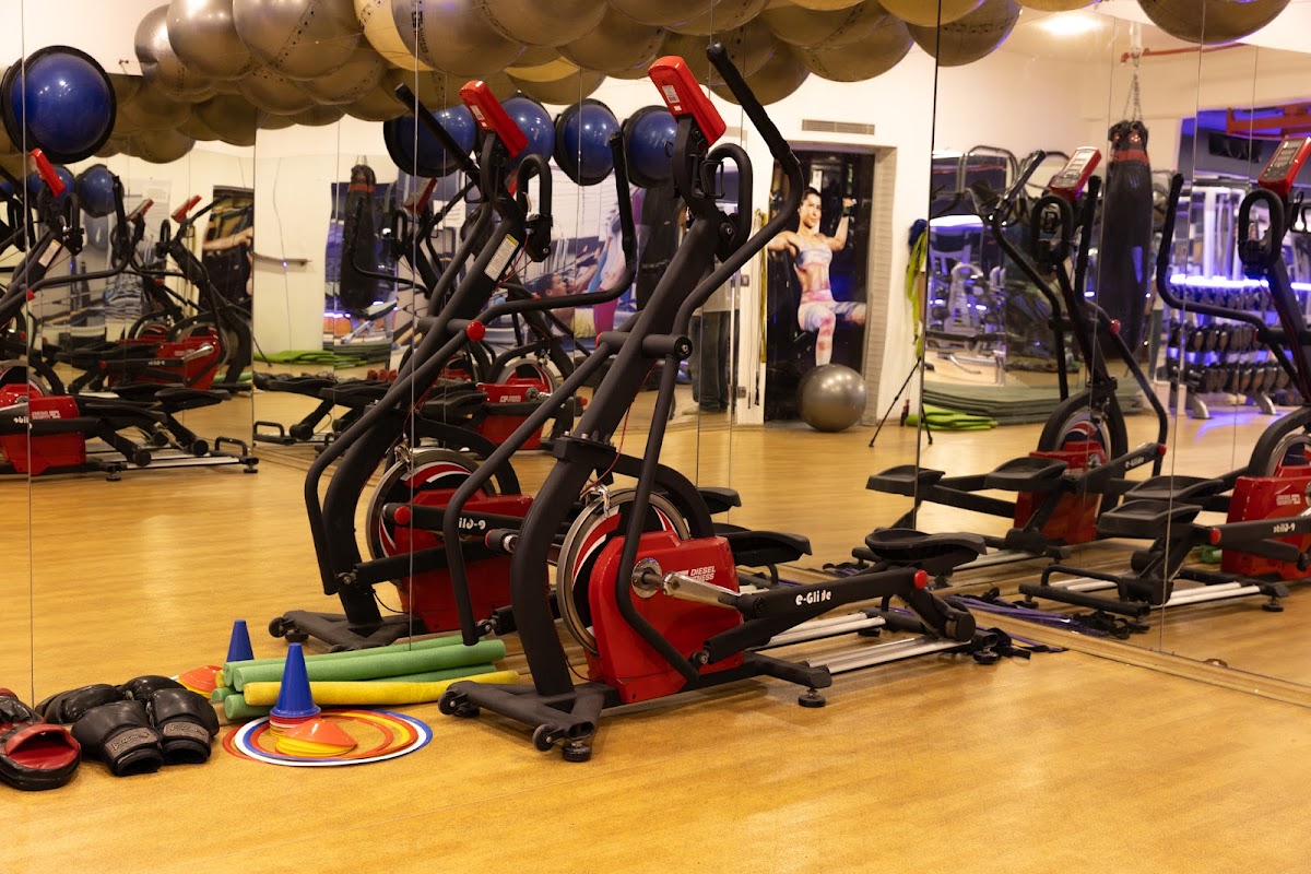 Rox Fitness & Spa - Güngören Spor Tesisi - Görsel 8