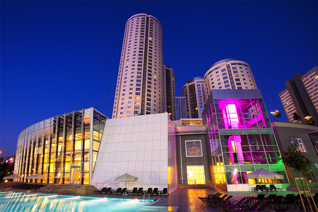 Sansai Spa Açık Yüzme Havuzu - Ataşehir Spor Tesisi - Görsel 2