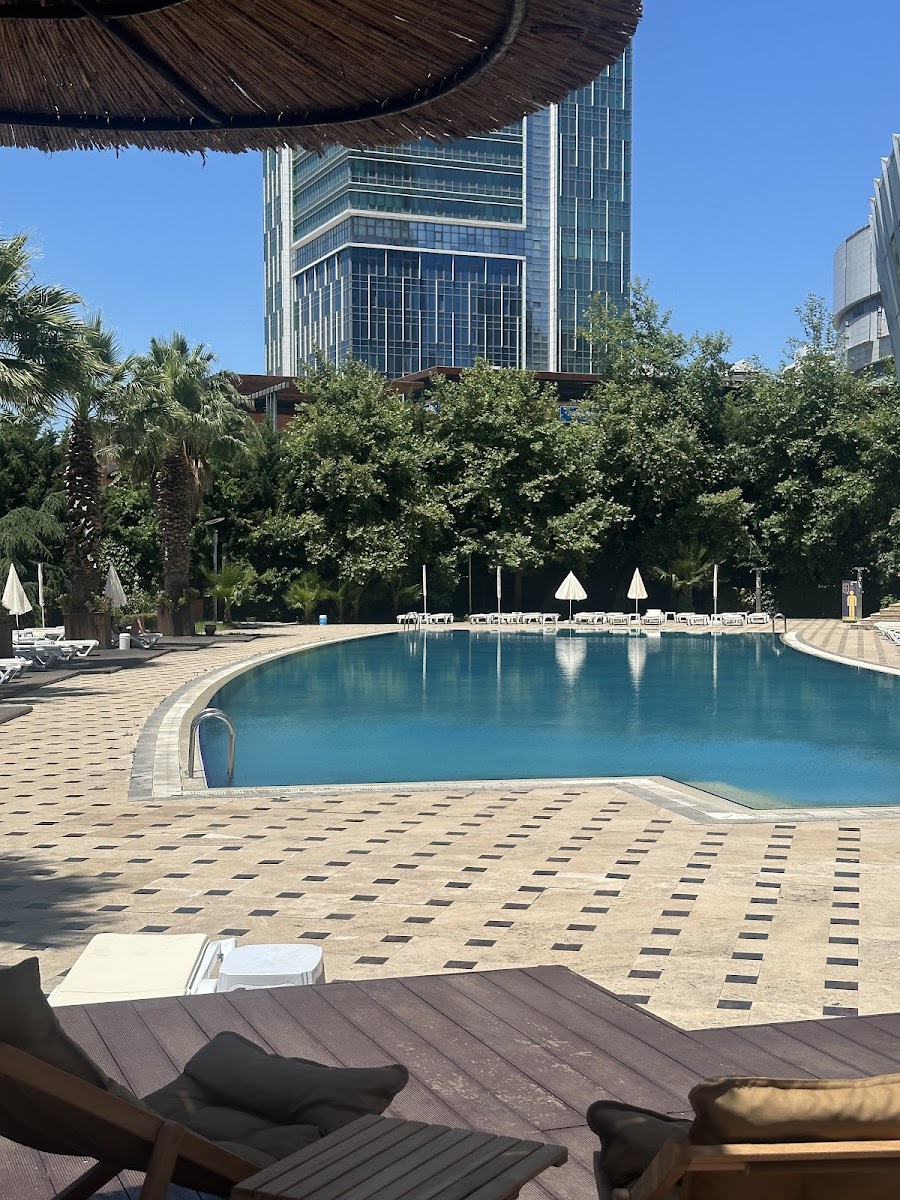 Sansai Spa Açık Yüzme Havuzu - Ataşehir Spor Tesisi - Görsel 3