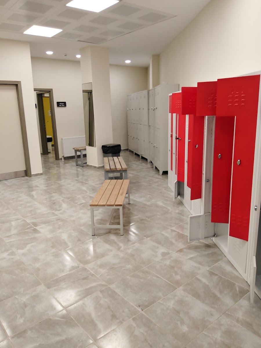 Ümraniye Belediyesi Necip Fazıl Yüzme Havuzu ve Spor Merkezi - Ümraniye Spor Tesisi - Görsel 4