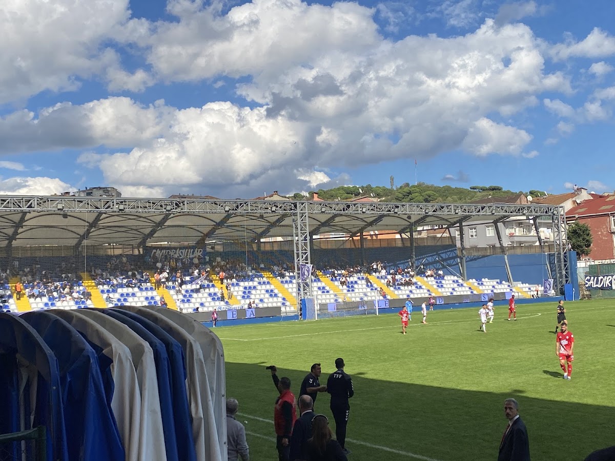 Yusuf Ziya Öniş Stadyumu - Sarıyer Spor Tesisi - Görsel 2