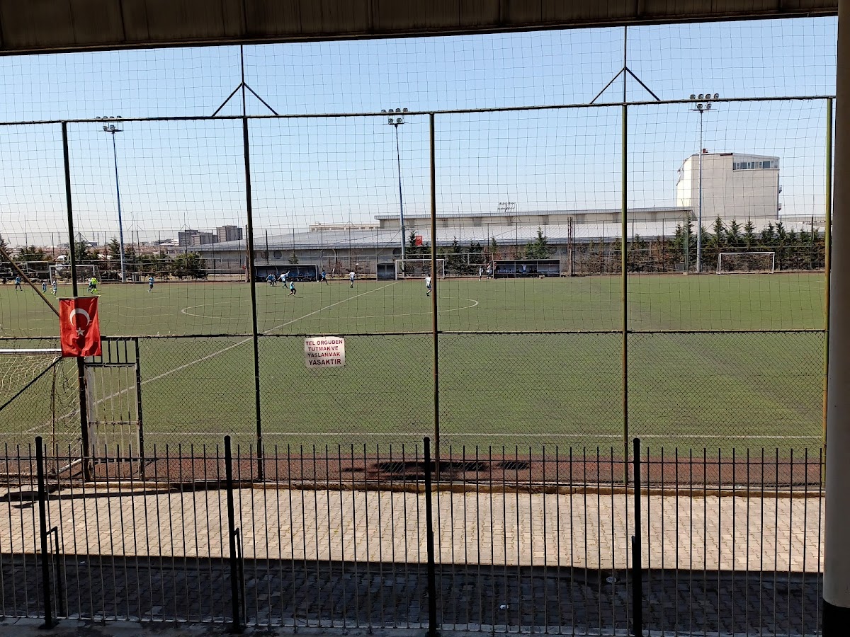 Zara Ekinli Spor Tesisleri - Sultangazi Futbol Tesisi